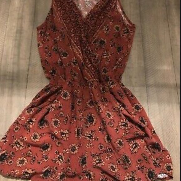 Mossimo Sunflower Romper - Picture 2 of 4